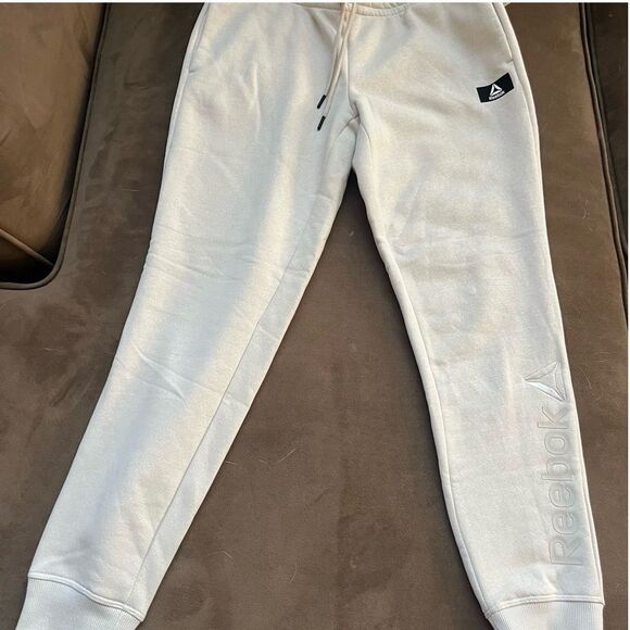 Reebok Matching Sweat Set - Picture 5 of 5